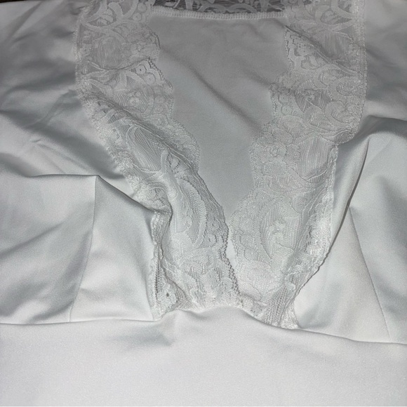 White Lace V Neck Bell Sleeve Top Romantic Y2K Style - Picture 4 of 4